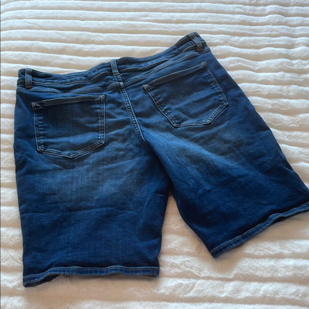 🇨🇦 Denver Hayes Women’s Blue Denim Bermuda Jean Shorts, size 18 - Picture 12 of 14